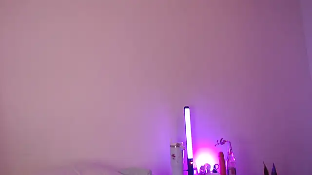 EffyScarlet online show from 10-23-25, 10:47