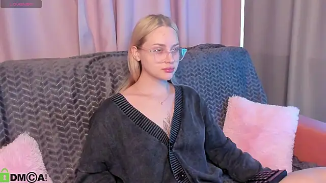 Carol  Cox online show from 09-10-25, 01:05