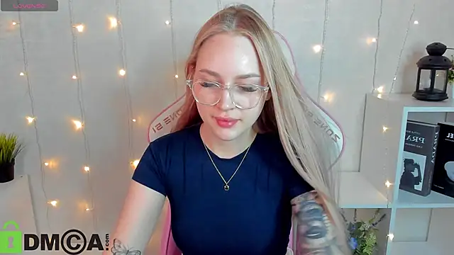 Carol  Cox online show from 11-14-25, 10:18