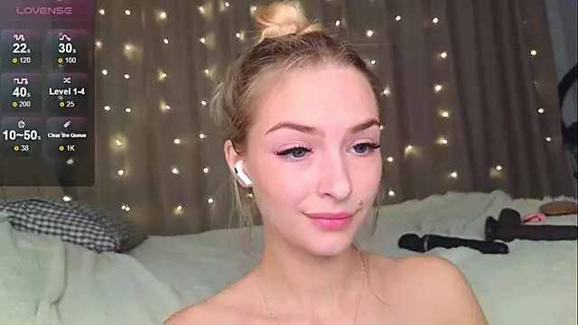 Soft Eva online show from 01-16-25, 03:35