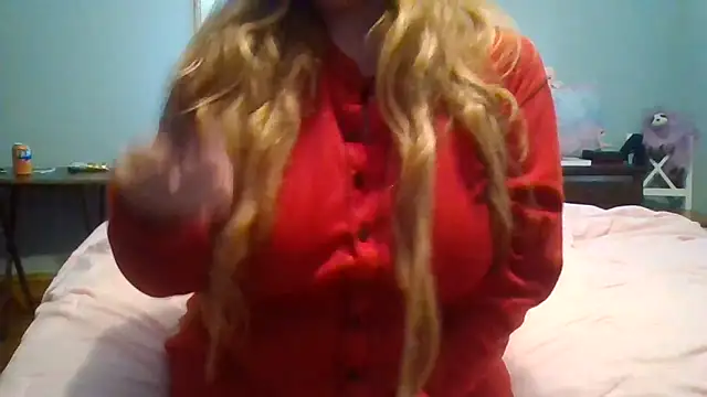 Snapshot of messyclumsyprincess chatting on 02-12-25, 04:11 messyclumsyprincess online show from 02-12-25, 04:11