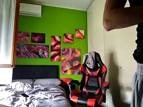 MASTERBULLY online show from 10-12-25, 02:38