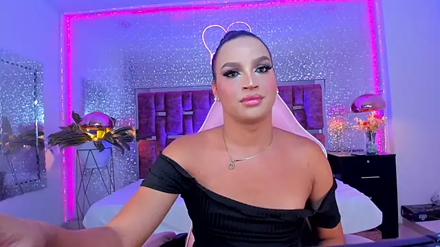 KylieVictoria online show from 10-10-25, 04:55