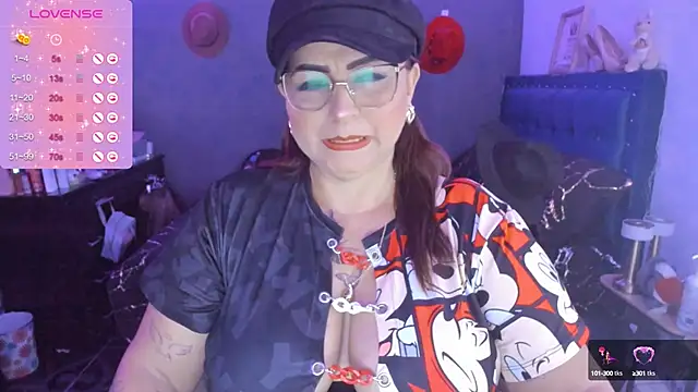 Snapshot of Ivonnee__ chatting on 01-08-25, 02:03 Ivonnee online show from 01-08-25, 02:03