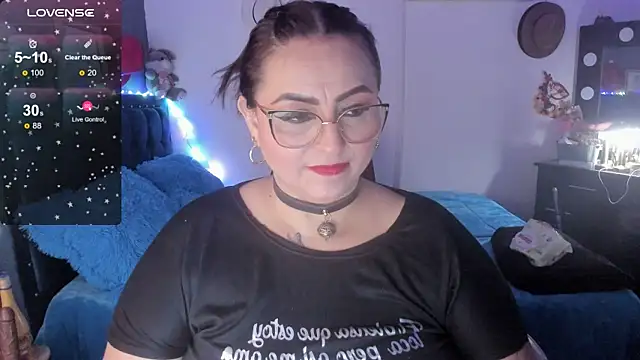 Snapshot of Ivonnee__ chatting on 01-30-25, 07:29 Ivonnee online show from 01-30-25, 07:29