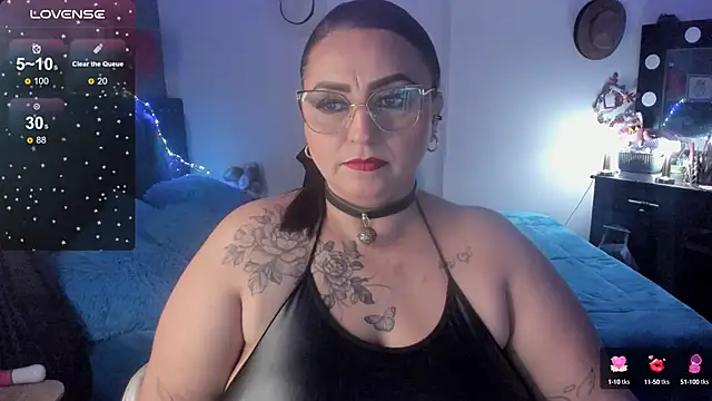 Snapshot of Ivonnee__ chatting on 02-04-25, 01:23 Ivonnee online show from 02-04-25, 01:23