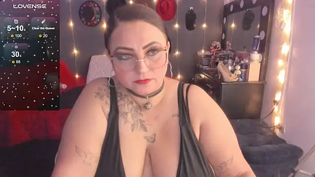 Snapshot of Ivonnee__ chatting on 03-14-25, 01:48 Ivonnee online show from 03-14-25, 01:48