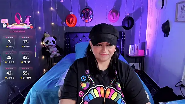 Snapshot of Ivonnee__ chatting on 11-30-25, 11:42 Ivonnee online show from 11-30-25, 11:42