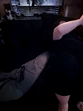 Snapshot of alienbunny chatting on 02-18-25, 04:58 alienbunny online show from 02-18-25, 04:58