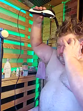 Snapshot of alienbunny chatting on 03-05-25, 10:10 alienbunny online show from 03-05-25, 10:10