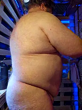 Snapshot of alienbunny chatting on 03-12-25, 09:03 alienbunny online show from 03-12-25, 09:03