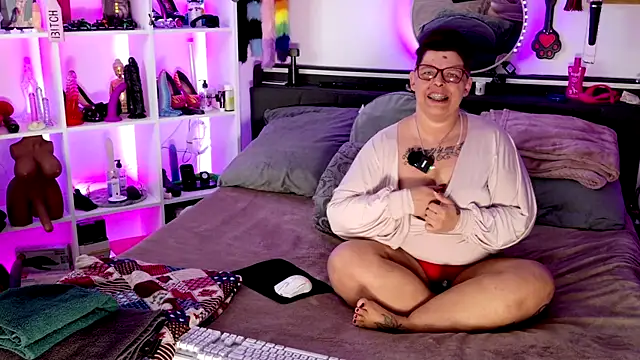 SunshineLexi online show from 02-15-26, 08:24