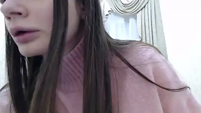 Snapshot of Effi_18 chatting on 12-13-24, 04:27 Effi 18 online show from 12-13-24, 04:27