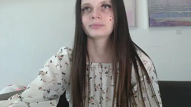 Snapshot of Effi_18 chatting on 02-17-25, 12:10 Effi 18 online show from 02-17-25, 12:10