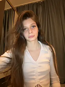 Snapshot of Effi_18 chatting on 10-12-25, 05:45 Effi 18 online show from 10-12-25, 05:45
