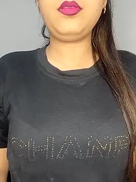 Snapshot of Shanaya_Hotty chatting on 10-14-25, 09:15 Shanaya Hotty online show from 10-14-25, 09:15