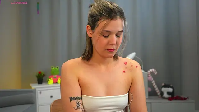 Snapshot of EthalGold chatting on 12-18-25, 03:12 EthalGold online show from 12-18-25, 03:12