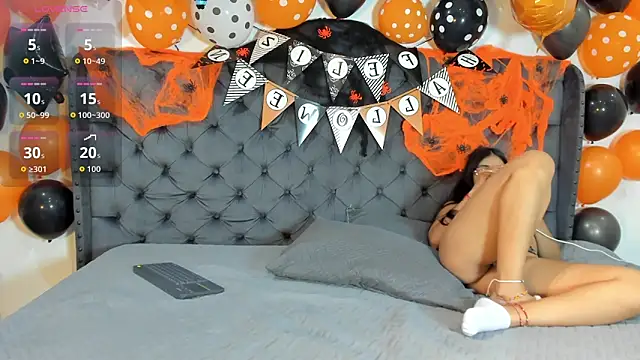  maria foxx  online show from 10-14-25, 07:47