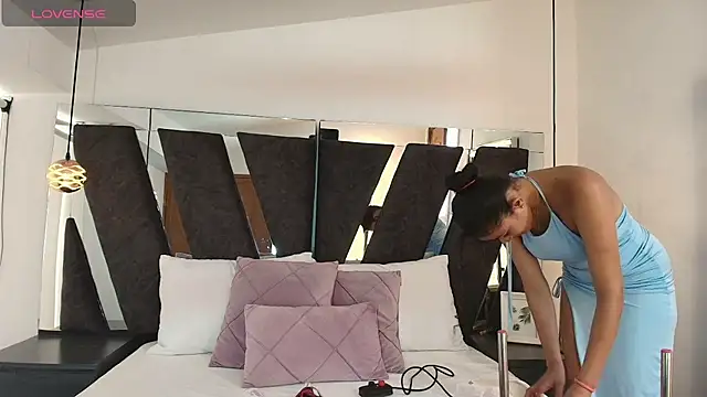 Milkdulce1 online show from 11-26-25, 02:07