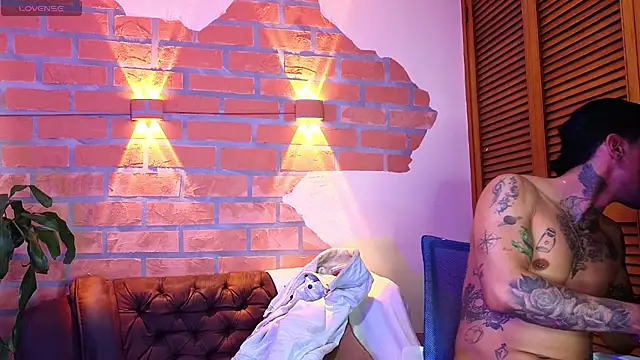 Snapshot of Dylanstonne chatting on 11-07-25, 09:04 Dylanstonne online show from 11-07-25, 09:04