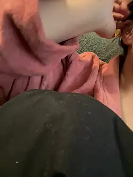 Snapshot of nos2sex69 chatting on 12-22-24, 01:22 nos2sex69 online show from 12-22-24, 01:22