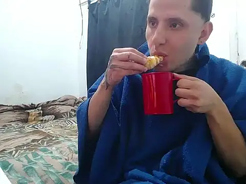 Snapshot of esjrobles chatting on 10-08-25, 02:58 esjrobles online show from 10-08-25, 02:58