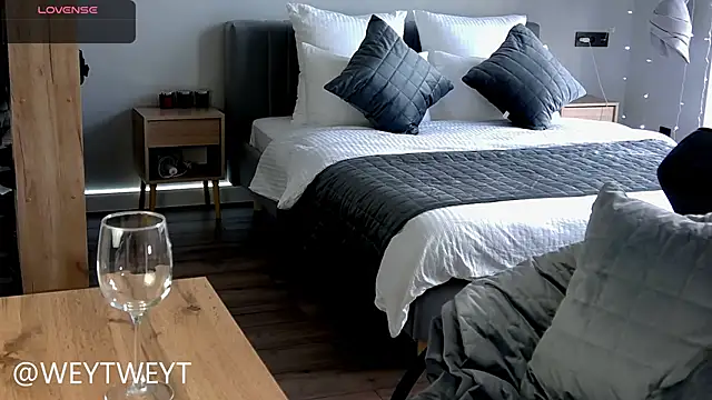 Dasha M online show from 12-05-25, 08:56