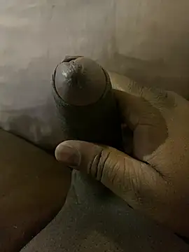 Snapshot of Sexiiiiii97_ chatting on 12-16-24, 11:01 Sexiiiiii97 online show from 12-16-24, 11:01