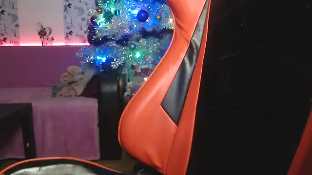 Snapshot of LetsGetMessyBBy chatting on 12-15-24, 07:31 LetsGetMessyBBy online show from 12-15-24, 07:31