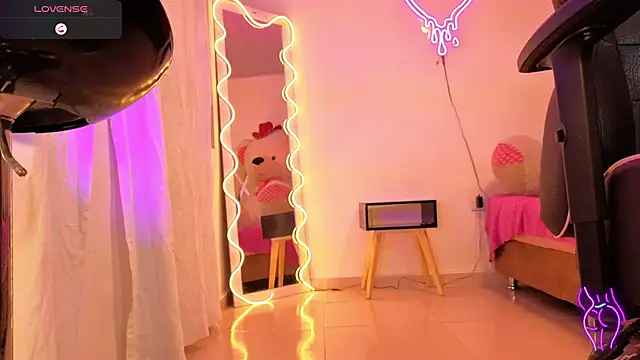 Laylafoxy tay online show from 10-06-25, 03:15