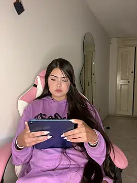 gabbyfoox online show from 12-12-24, 10:20