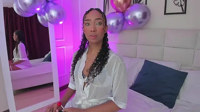 Amber  Sanchez online show from 01-18-25, 02:47
