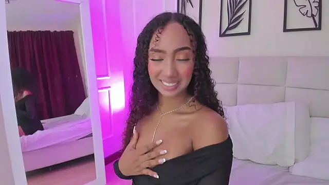 Amber  Sanchez online show from 01-21-25, 06:22