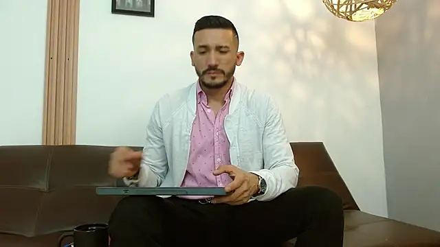 Reiko 85  online show from 01-15-25, 07:55