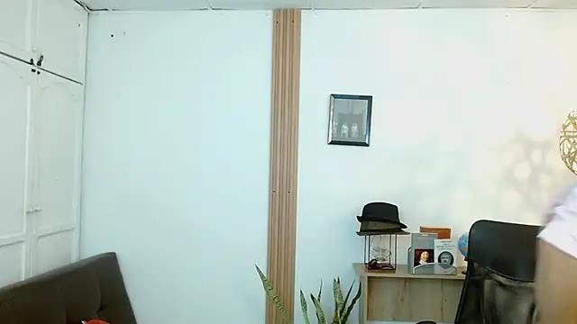 Reiko 85  online show from 02-10-25, 06:35