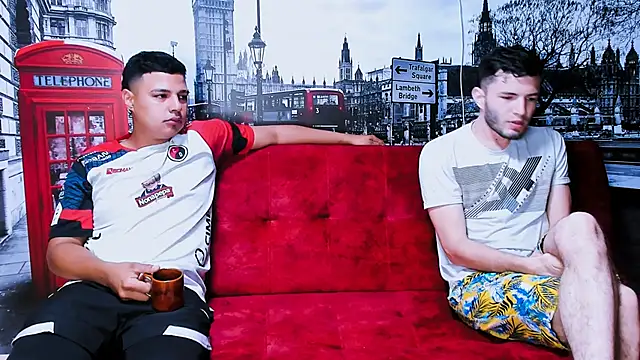 Snapshot of threesome_sexy_hot chatting on 02-04-25, 10:10 threesome sexy hot online show from 02-04-25, 10:10