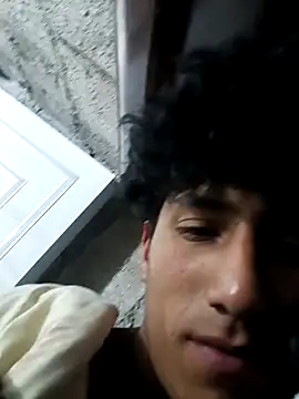 Snapshot of alexander32r chatting on 09-16-25, 06:47 alexander32r online show from 09-16-25, 06:47