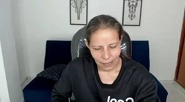 Milf karlye online show from 12-03-24, 04:36