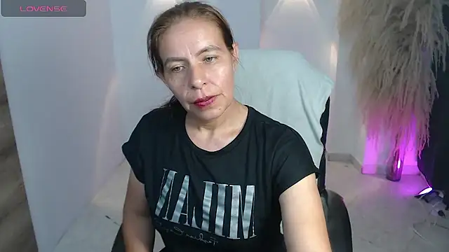 Milf karlye online show from 01-09-26, 04:26