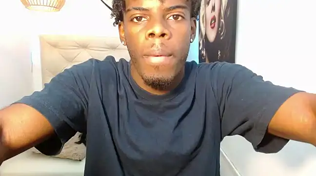 Snapshot of royce_ebony chatting on 01-15-25, 02:27 royce ebony online show from 01-15-25, 02:27