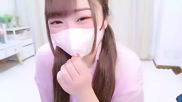 Snapshot of MAIKA_pyon chatting on 11-16-25, 06:24 MAIKA pyon online show from 11-16-25, 06:24