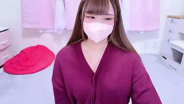 Snapshot of MAIKA_pyon chatting on 12-01-25, 12:10 MAIKA pyon online show from 12-01-25, 12:10