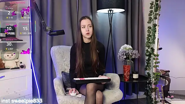 Snapshot of Anal_Girl_ chatting on 03-04-26, 04:46 Anal Girl online show from 03-04-26, 04:46