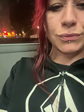 Snapshot of complicata_mente chatting on 10-06-25, 08:50 complicata mente online show from 10-06-25, 08:50