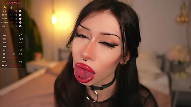 Devilsss toy online show from 11-08-25, 04:07