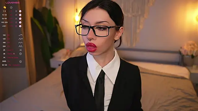 Devilsss toy online show from 11-18-25, 04:00