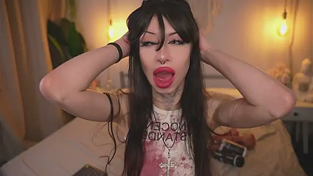 Devilsss toy online show from 11-21-25, 04:38