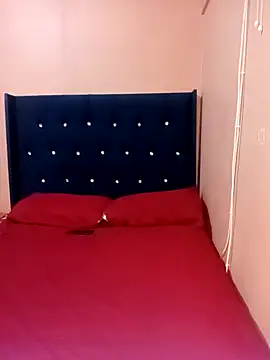 Luciouslips00 online show from 02-13-26, 02:24