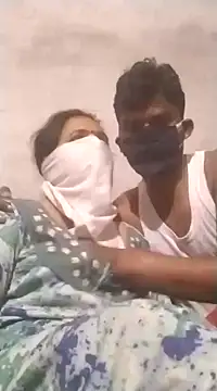 Desi SexyCoupleF online show from 02-18-25, 03:42