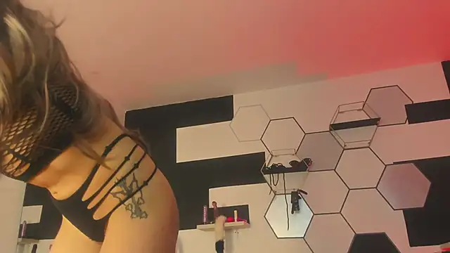 haileycat online show from 01-22-25, 04:13